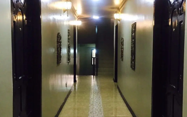 Hotel Glory