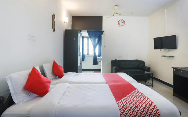 D-qube Hotels by OYO Rooms