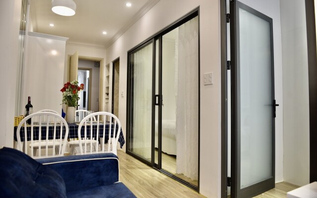 New Luxury Apartment in City Center