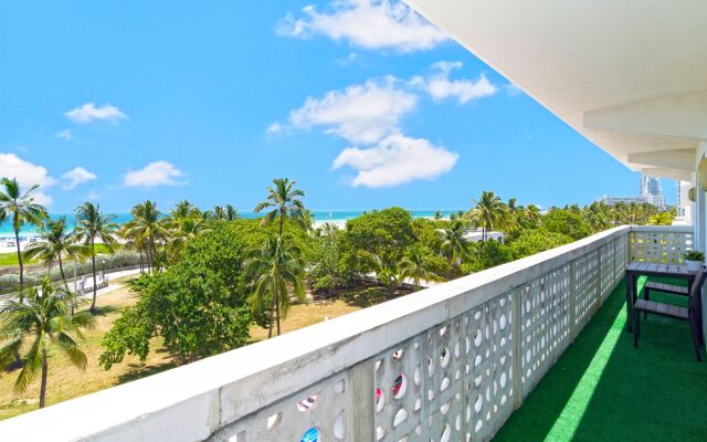 Strand on Ocean by Sunnyside Hotels