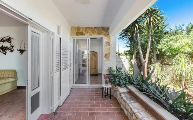 4102 Villetta Delle Muse by Barbarhouse