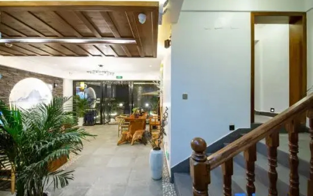 Impression Lishe Boutique River View Inn