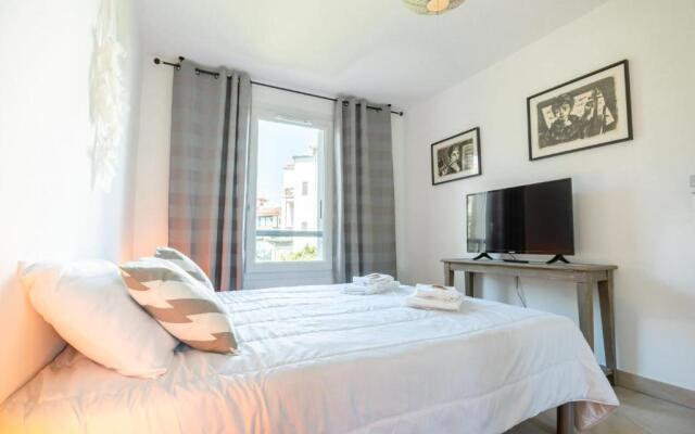 SERRENDY TERRACE SWIMMING-POOL PARKING NEW Close to beaches