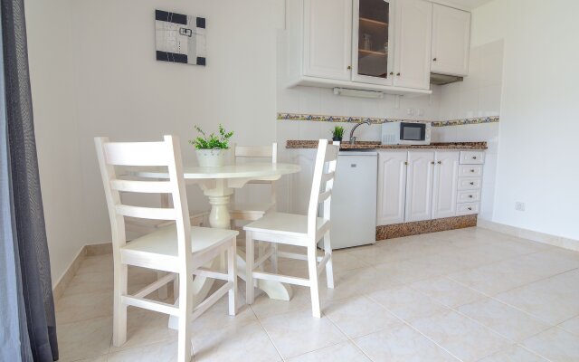Apartamentos Vale de Carros by Umbral