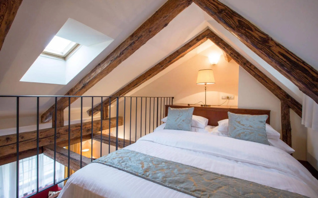 Miss Sophie's Charles Bridge