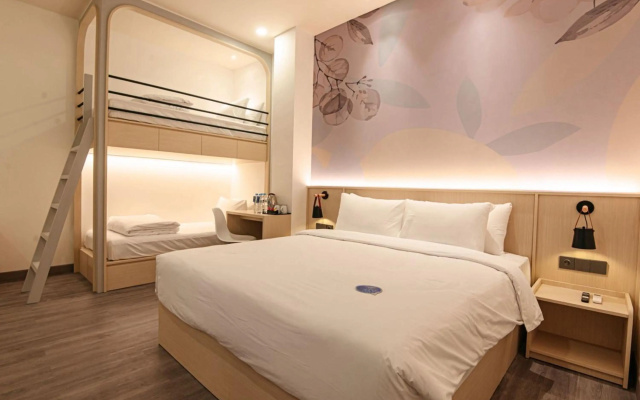 True Blue Menteng Jakarta