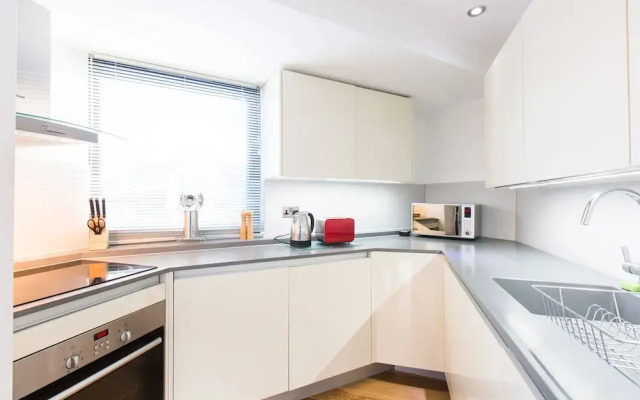 Luxury 2bed Apartment in Kensington A1