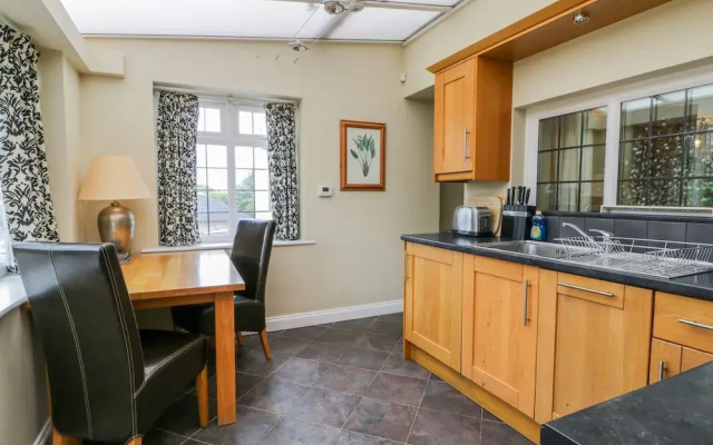 Stakesby House Apartment 1