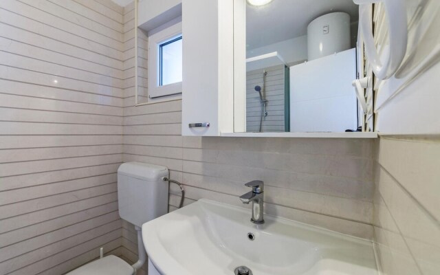 Nice Apartment in Pula With Wifi and 2 Bedrooms