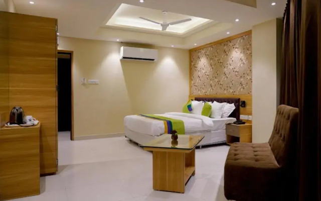 Click Hotel Capital House