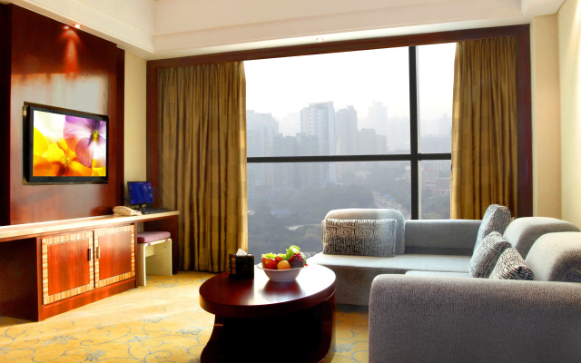 Daysun International Hotel