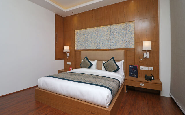 Oyo 10824 Hotel Star Suites
