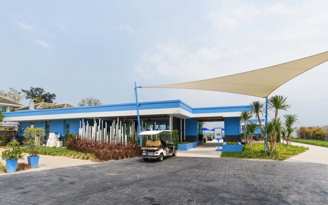 Lux Contemporary Condo By Favstay