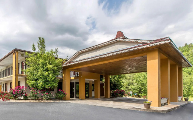 Days Inn by Wyndham Helen