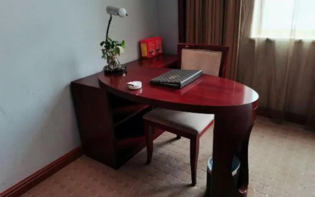 Yiyang Huatian Hotel