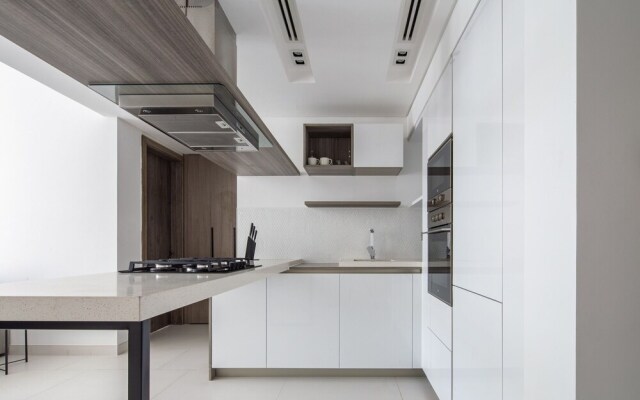 Trendy & Capacious 1BR Apartment in The Palm