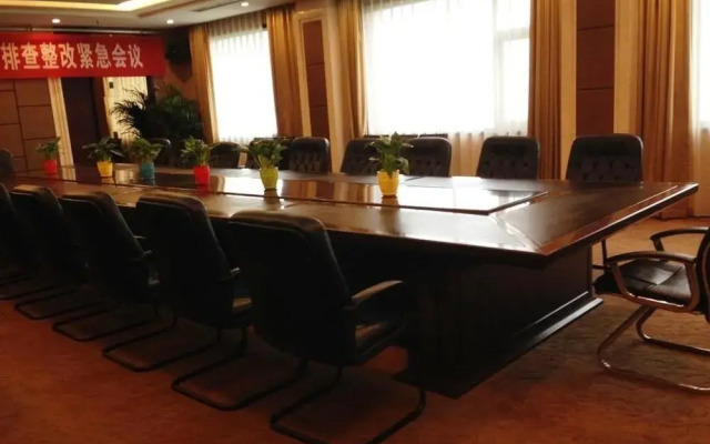 Hongqiqu Hotel - Zhengzhou
