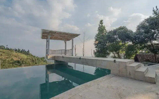 RedDoorz Resort @ Lembang 2
