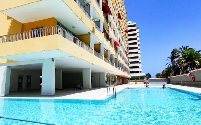 Lux modern Apartment by the beach