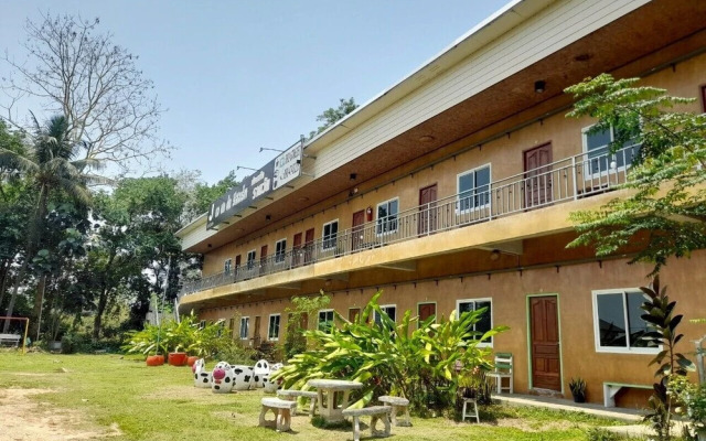 Jayzada Fang Resort