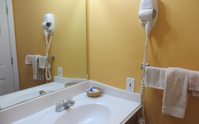 Americas Best Value Inn Weatherford, TX
