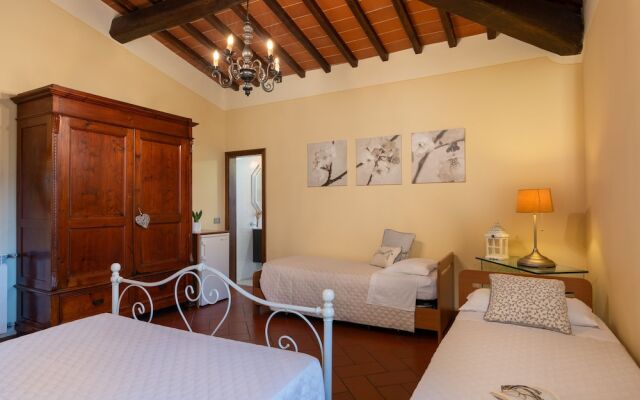 Renovated Farmhouse Near Florence