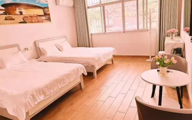 Longyan Haolaiwu Hotel