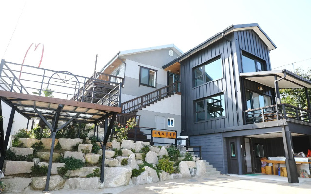 Gyeongju Happy Dream Pension