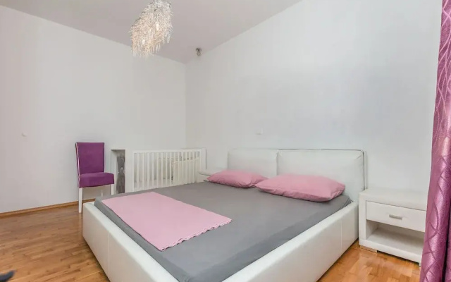 Apartment Mario