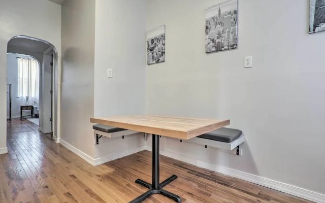 Updated Bayonne Townhome ~ 11 Mi to Nyc!