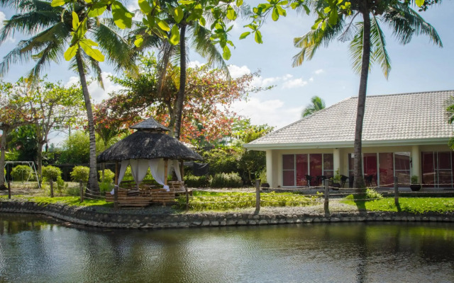 Almont Inland Resort