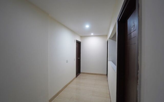 OYO 8497 near Delhi Airport