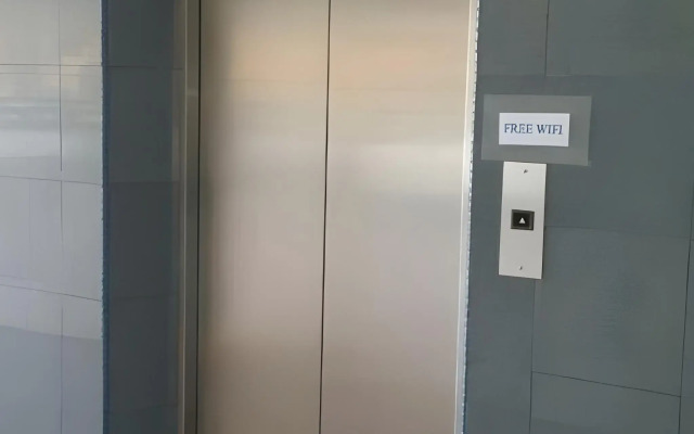 Dragon & Phoenix Hotel