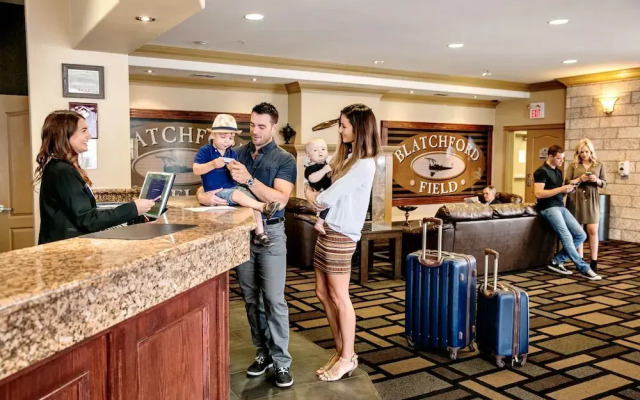 Chateau Nova Hotel & Suites