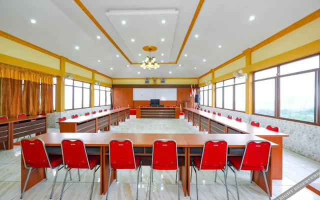 Hotel Taman Sari by OYO Rooms
