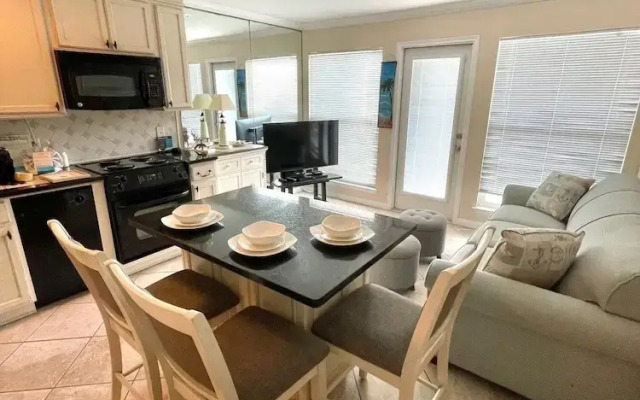 Seascape 1221 1 Bedroom Condo by RedAwning
