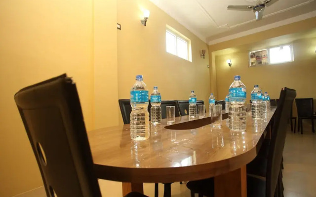 Oyo 512 Hotel Brindaban