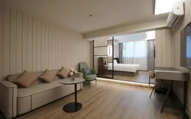 HanTing Hotel (Chengdu Wuhou Temple Hongpailou Subway Station)