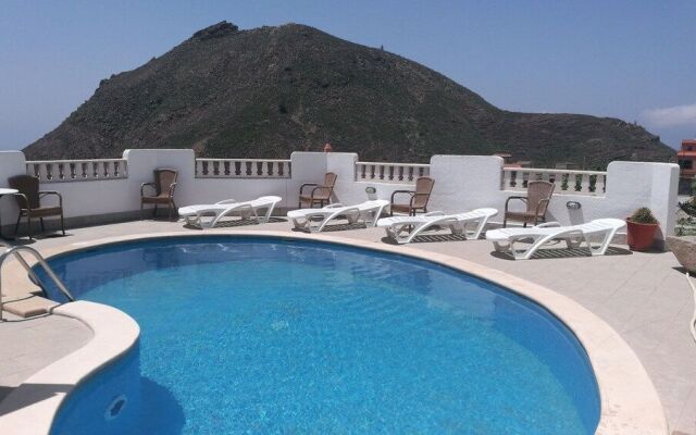 Emblema Suites - Adults Only