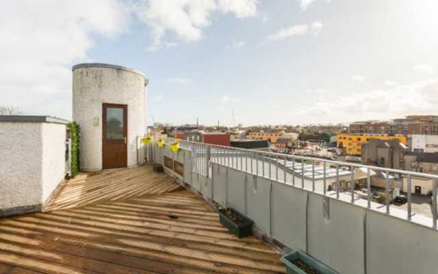 2 Bedroom Penthouse With Private Terrace