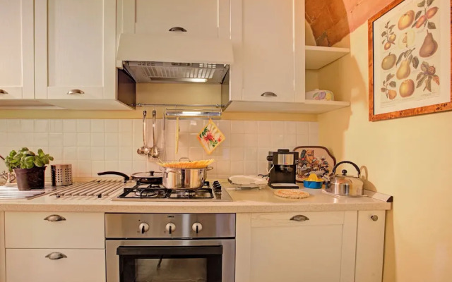 Francigena Pergola Apartment Shared Pool