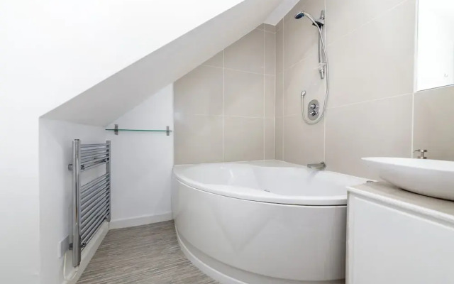 Mclaren House Seahouses