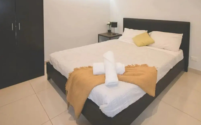 ZEN CENTRAL CBD - 3 Bedroom Apartment