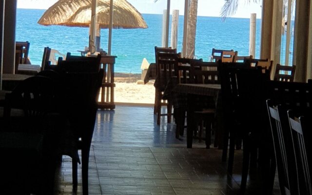 Oasey Beach Hotel