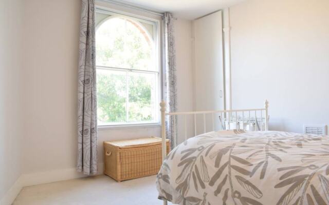 1 Bedroom Apartment In Highbury