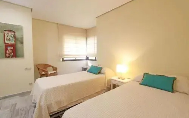 1104 First Line Beach Apartment Golden Beach Pool