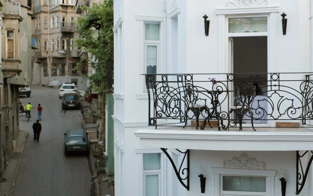 The White Swan Suites Beyoglu