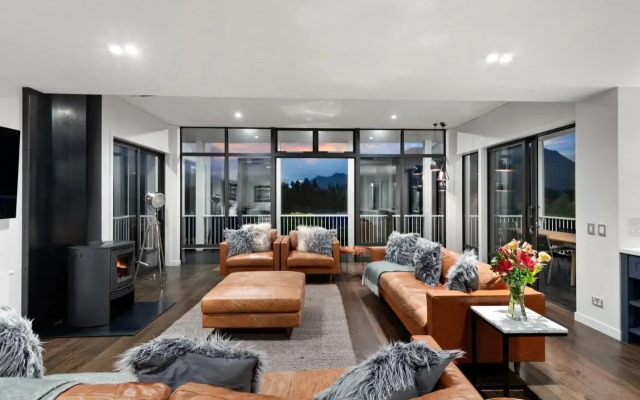 10 The Terrace