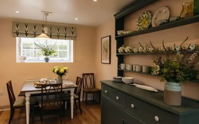 The Newington Place - Spacious 5bdr House With Garden Parking