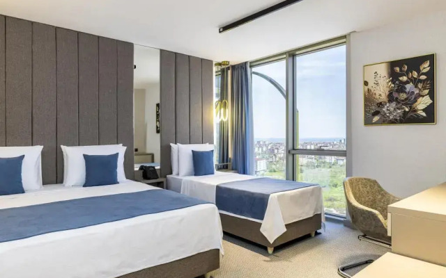Rossi Luxury Hotel